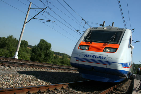 Испытания скоростного поезда Аллегро (9 фото)