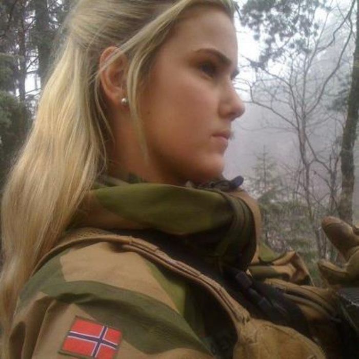 Норвежские девушки на службе в армии