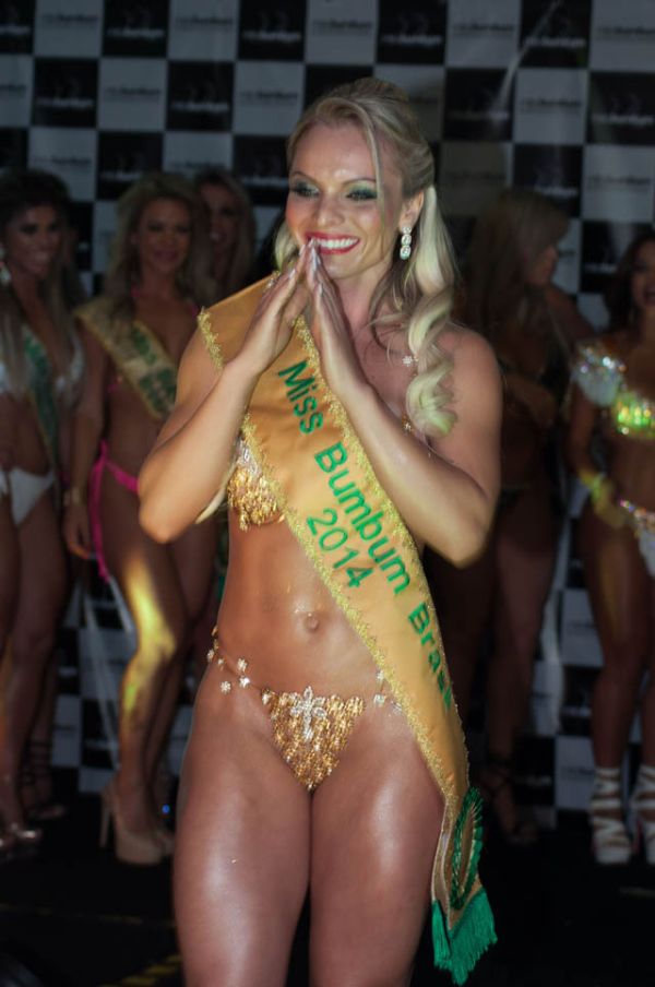 Индианара Карвальо завоевала титул «Мисс Бумбум-2014» (18+)