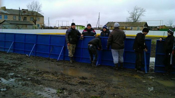 Как делали открытый каток в Челябинске