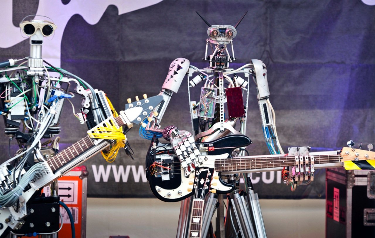 Compressorhead - немецкая музыкальная группа из Роботов играющая хэви-метал