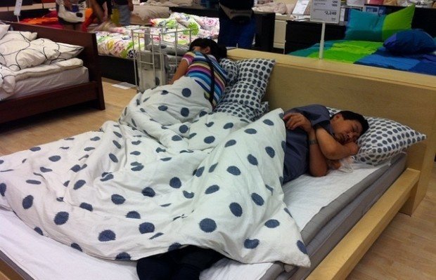 В Китае больше нельзя спать в магазинах IKEA