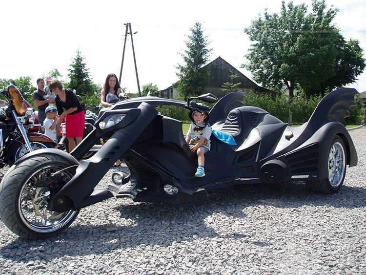Трехколесный мотоцикл Бэтмена от польских мастеров (6 фото)