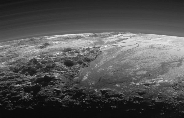 Вы просто обязаны увидеть эти снимки поверхности Плутона (3 фото)