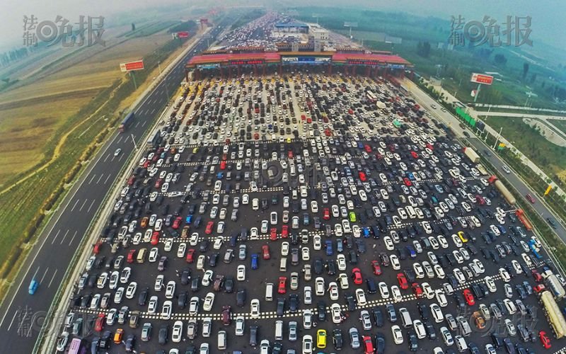Пробки на Китайской дороге просто невероятно огромные (3 фото)
