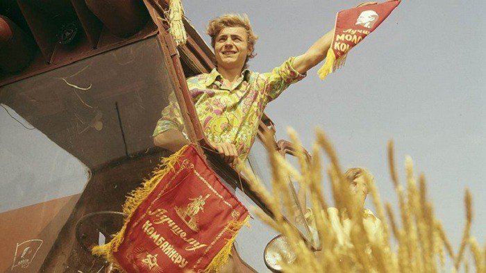 12 фотографий из архива журнала «Огонек» запечатлевшие тружеников СССР