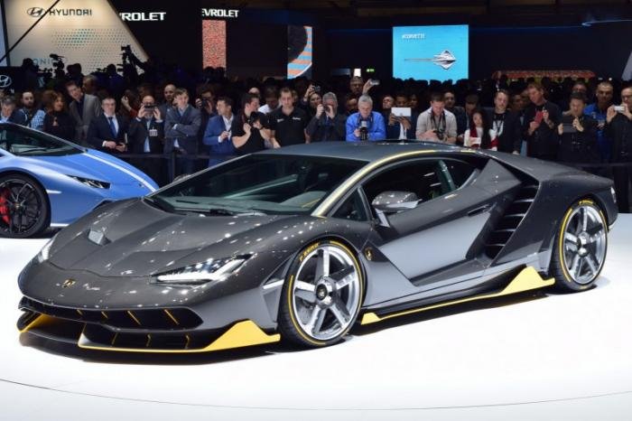 Lamborghini представила новый суперкар Centenario LP770-4