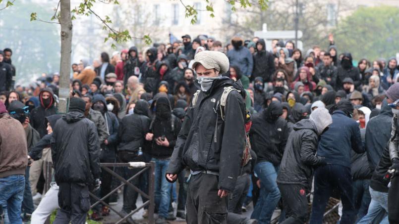 Акция протеста во Франции переросла в столкновения с полицией