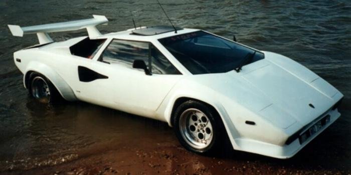 Продается автомобиль-амфибия Lamborghini Countach