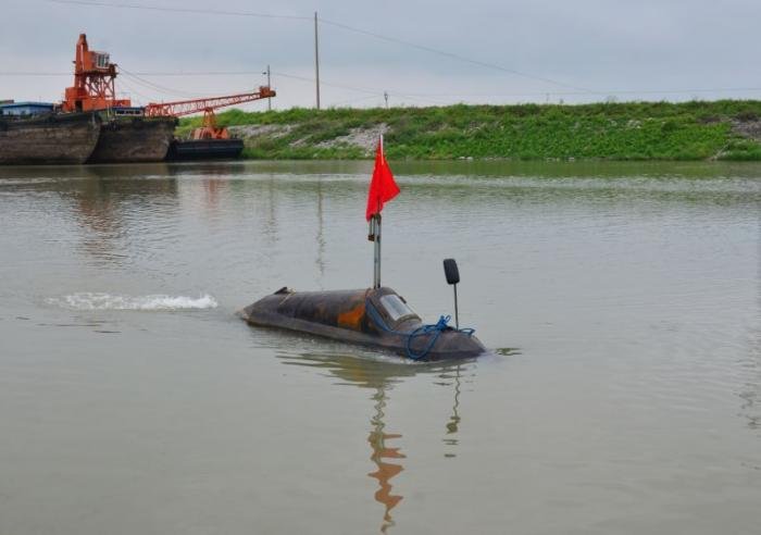 Сельский изобретатель построил собственную подводную лодку