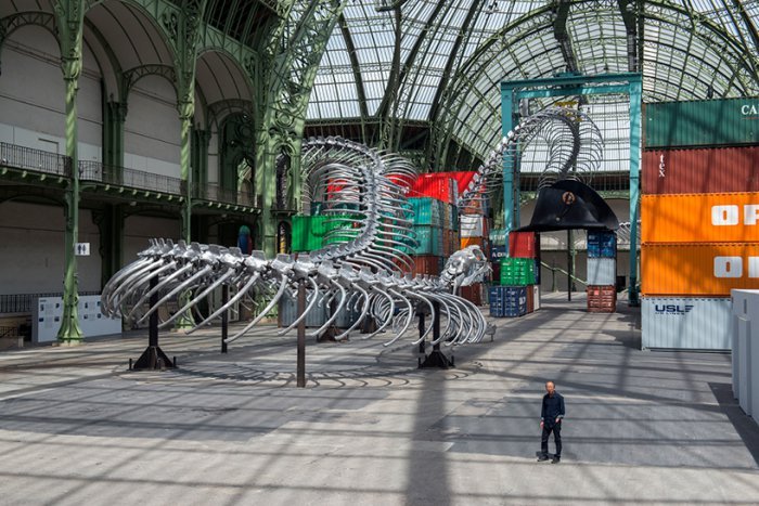 Скульптура 254-метровая змея из алюминия