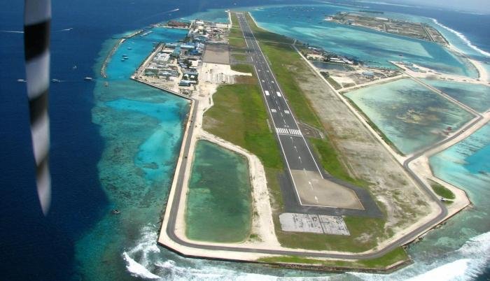 Отель на Мальдивах открыл свой аэропорт