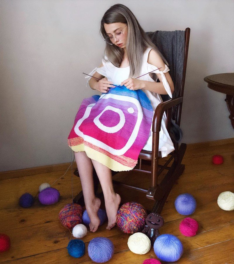 Instagram 22-летней модели и художницы Елены Шейдлиной