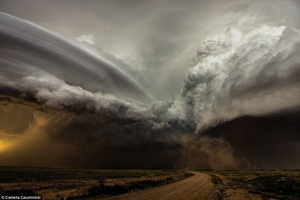 Лучшие работы конкурса фотографий погодных явлений Weather Photographer of the Year 2016