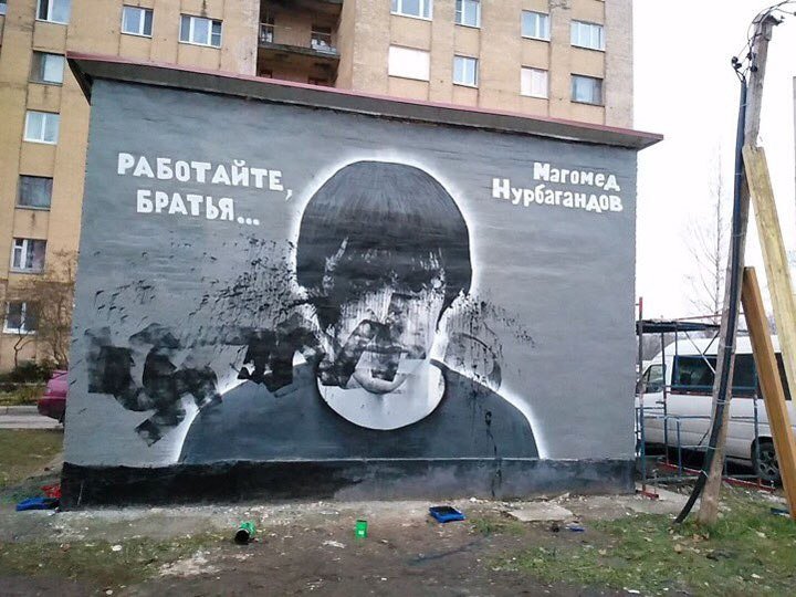 В Санкт-Петербурге были осквернены недавно нарисованные портреты Моторолы и Магомеда Нурбагандова