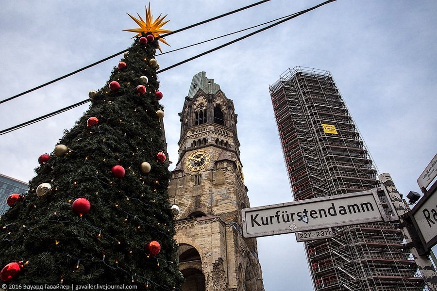 Рождественский рынок в Берлине после трагедии