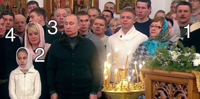 «Массовка» Путина (2 фото)