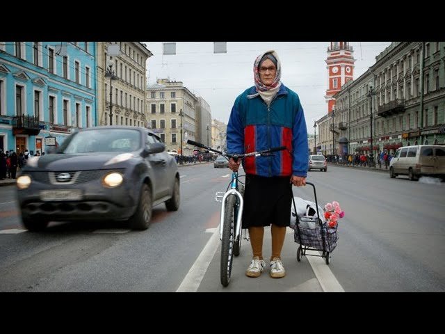 Бабушка на велосипеде (Grandma on a bicycle) Battery Films