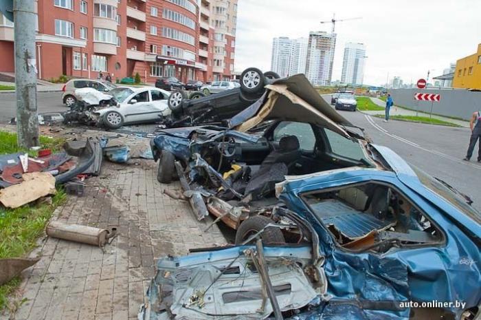 Минский гонщик по пьяни разбил автомобиль и устроил аварию