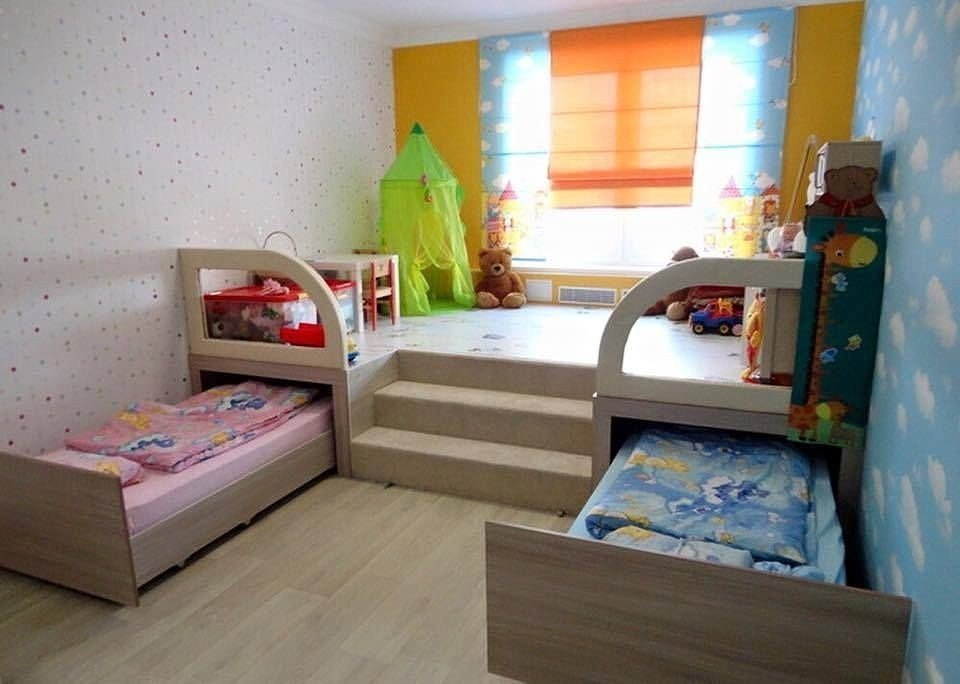 Подиум в детской комнате сэкономит пространство