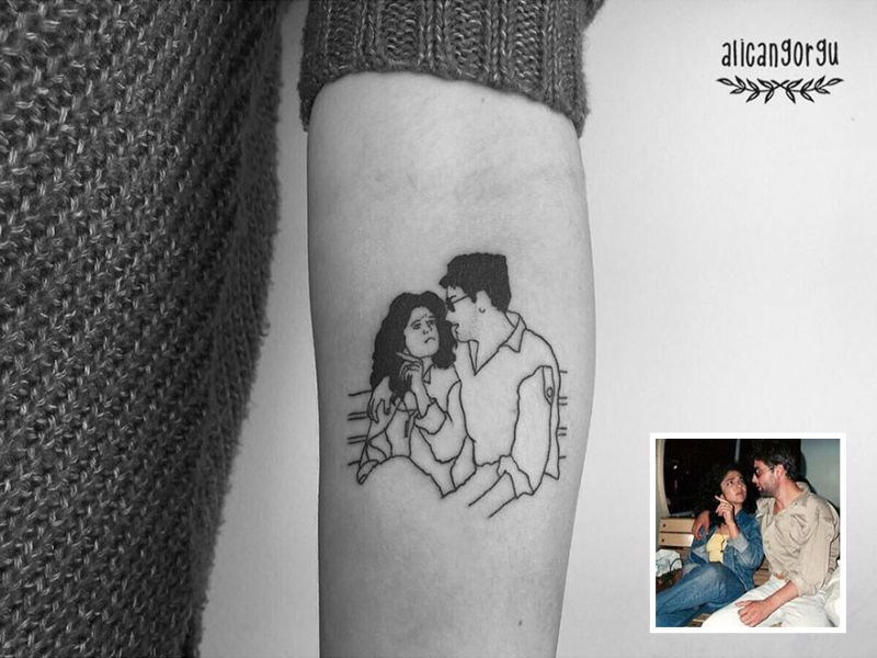 Турецкий татуировщик Аликан Горгу набивает клиентам семейные фотографии в стиле ретро-минимализма