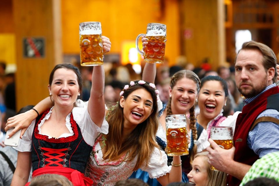 Фестиваль пива Октоберфест 2017 стартовал в Мюнхене