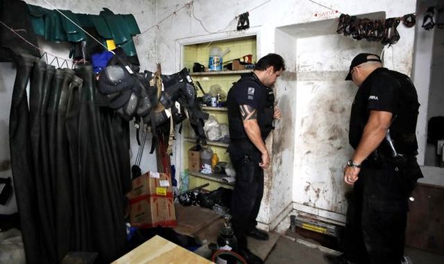 В Бразилии полицейские предотвратили ограбление банка (8 фото)