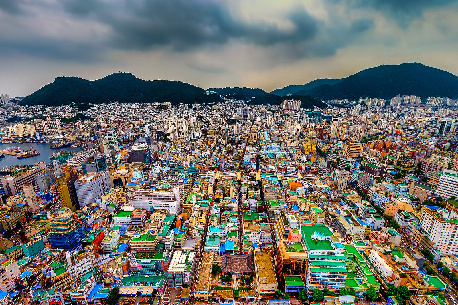 Сегодня мы посмотрим на город Пусан в Южной Корее (32 фото)