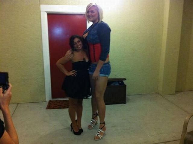 Самые высокие девушки (49 фото)
