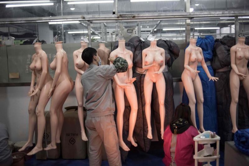 Китайские фабрики начали массовое производство секс-кукол EXDOLL