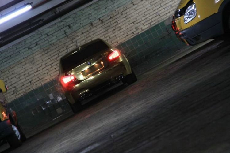 Позолоченая BMW