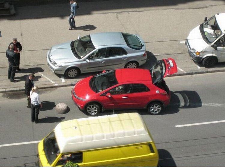 Вот так выехала)