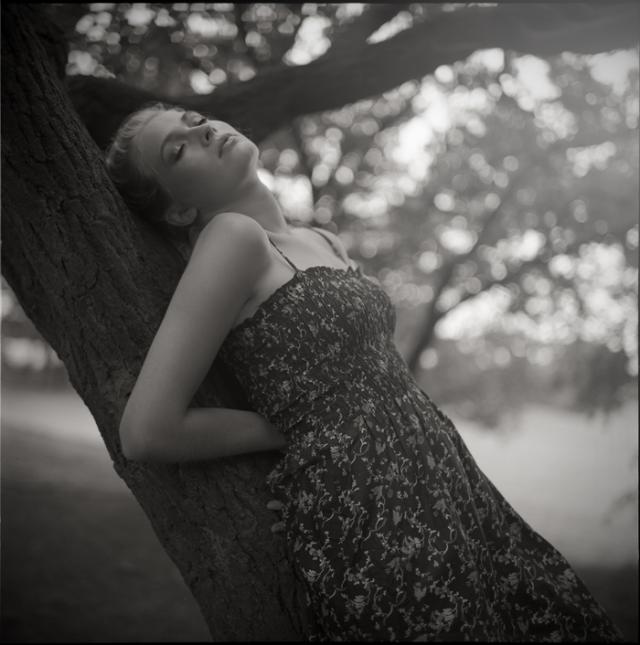 Задумчивые девушки (есть Ню)