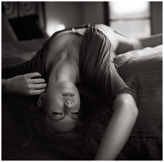 Задумчивые девушки (есть Ню)