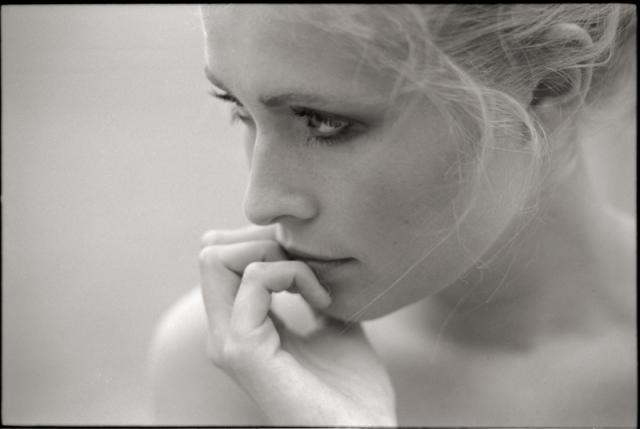 Задумчивые девушки (есть Ню)