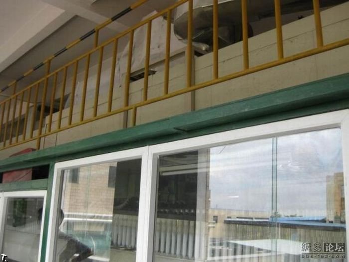 Фабрика презервативов в Китае