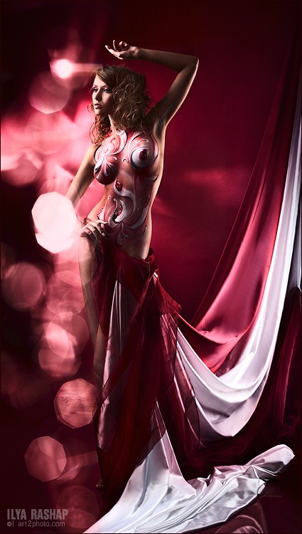 Прикольный бодиарт (Ню)