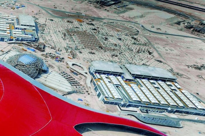 Магазин Ferrari в Дубаи