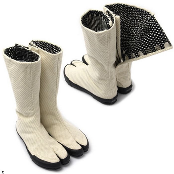 Необычная обувь