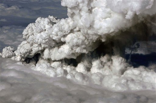 Вулкан Эйяфьятлайокудль (фото и веб-камеры)