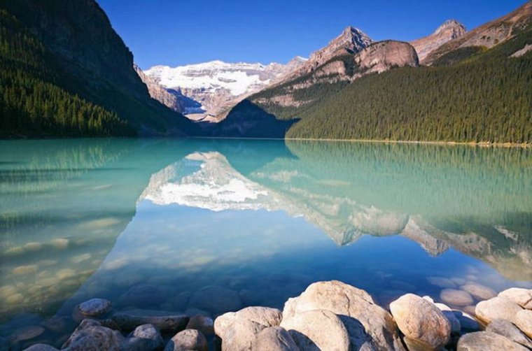 Озеро Луиза в Канаде
