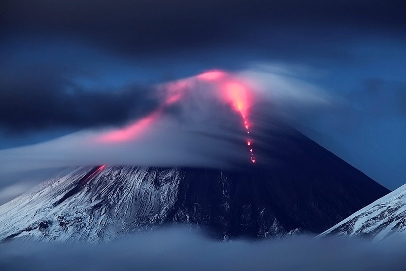 Проснулся вулкан Ключевская сопка