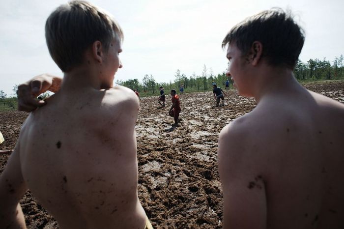 Чемпионат России по футболу на болотах в поселке Поги