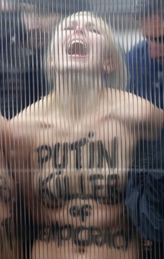 Femen и Путин (18+)