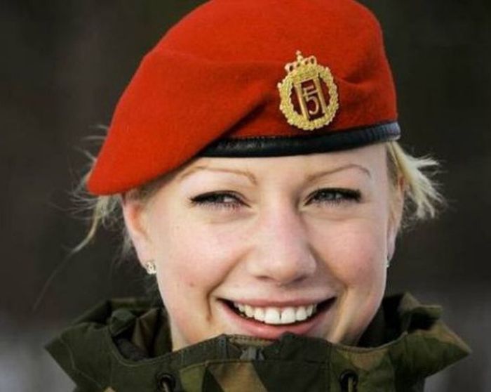 Норвежские девушки на службе в армии