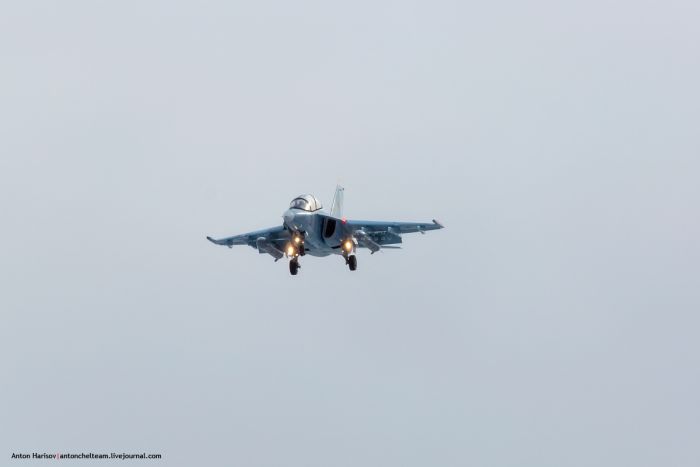 Снимки штурмового самолета Як-130