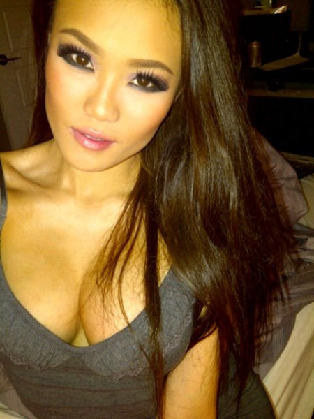Красивые девки азиатской внешности из социальных сетей