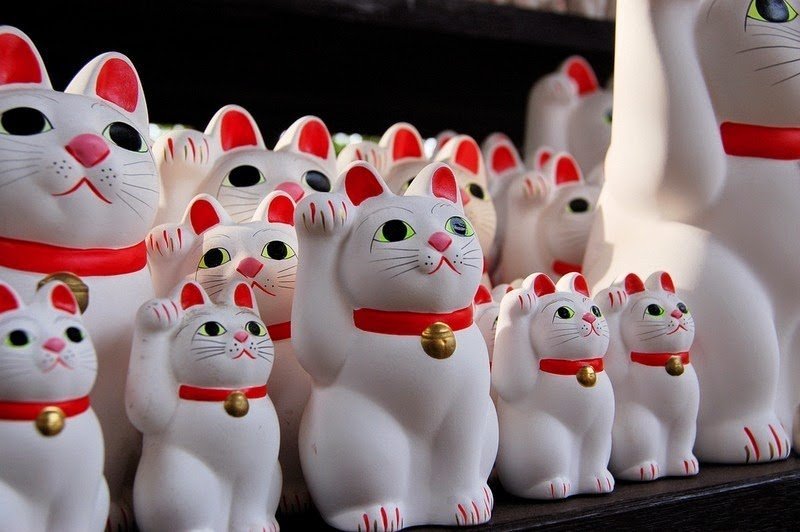 Готокудзи: Храм манящих котов (10 фото)