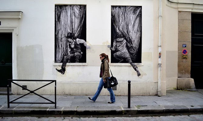 Уличный художник Чарльз Леваль