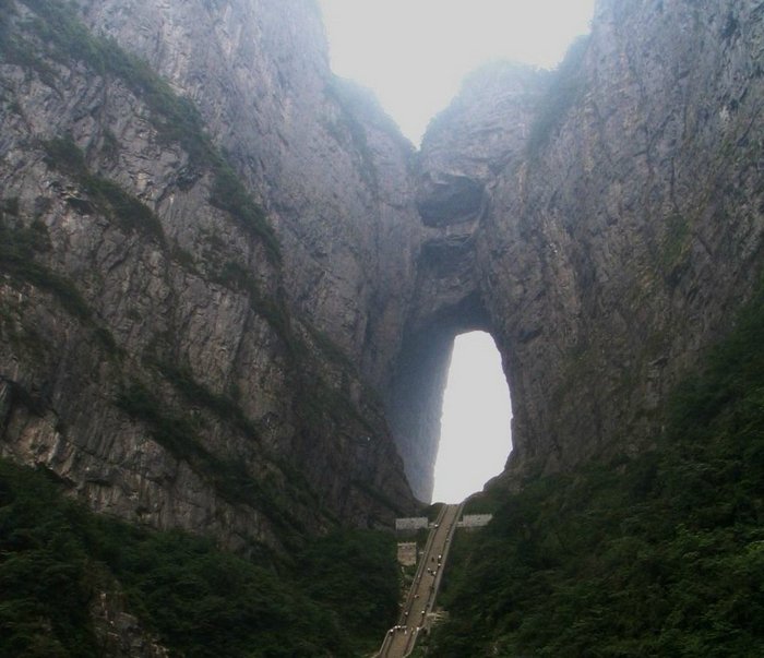Ворота в рай в горе Тяньмэнь в Китае Гора Тайшан
